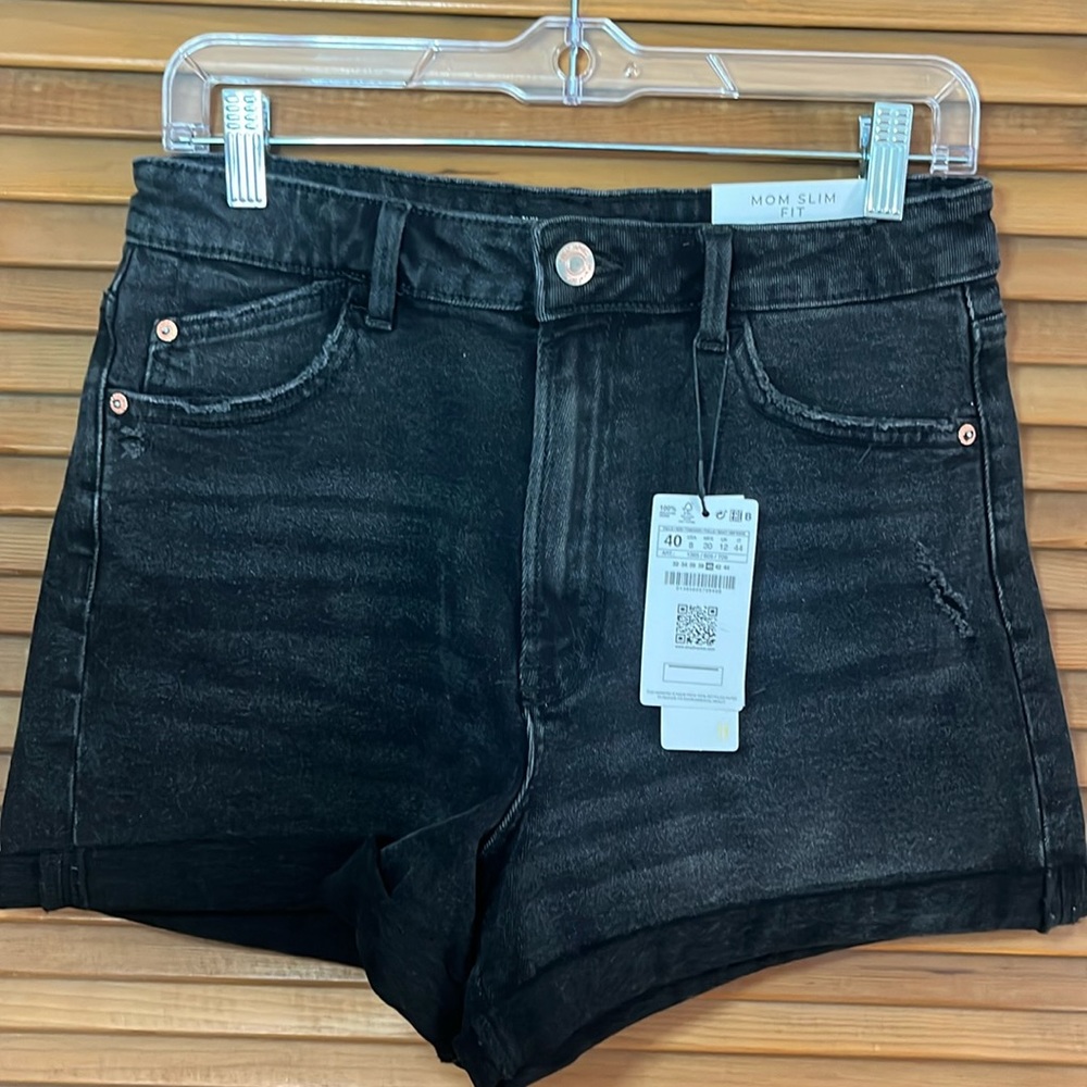 Stradivarius Mom Slim Fit High Rise Shorts Size 8 NWT